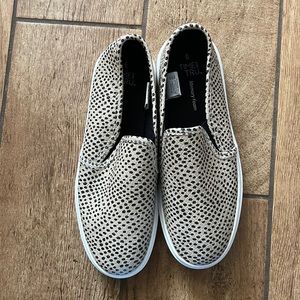 Time and true sneaker sz 6
